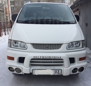 Mitsubishi Delica, 2000 ()