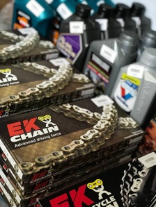    EK Chain  ()