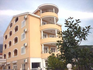     .   . Apartments Ivo and Nada ()