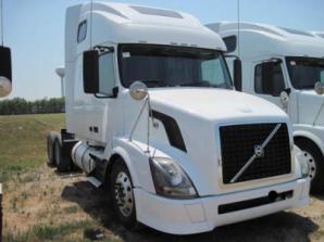    2009 Volvo VNL670 ()