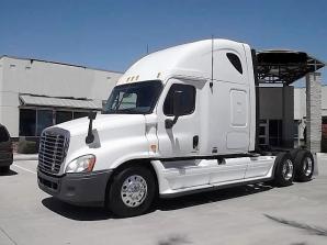     FREIGHTLINER CA12564SLP - CASCADIA ()